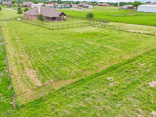 111 Petes Court, Ponder, TX 76259