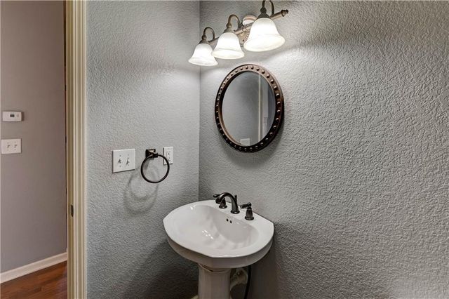 3705 N 153rd Street, Basehor, KS 66007