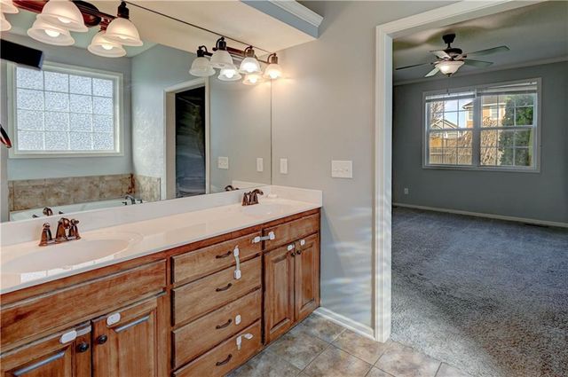 3705 N 153rd Street, Basehor, KS 66007