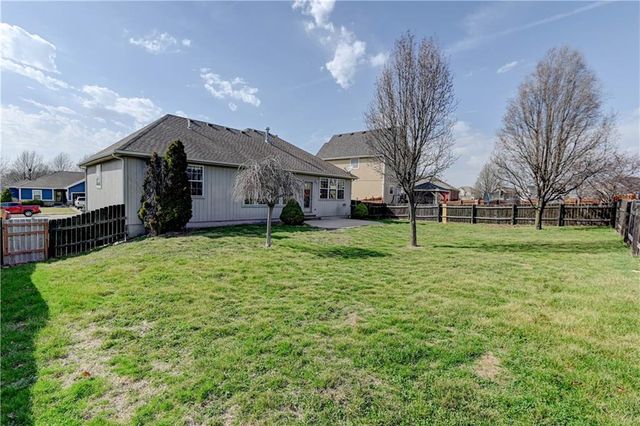 3705 N 153rd Street, Basehor, KS 66007