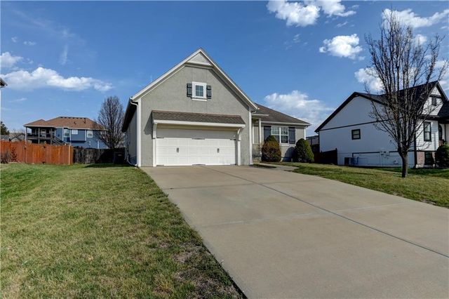 3705 N 153rd Street, Basehor, KS 66007