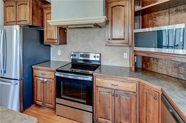 3705 N 153rd Street, Basehor, KS 66007