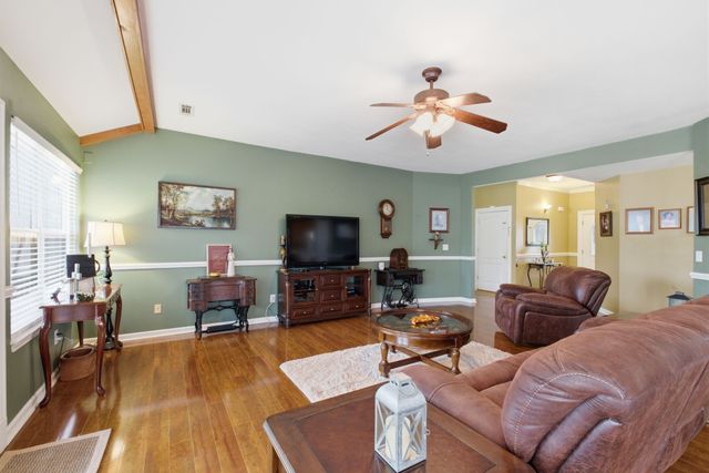 9207 Mockingbird Hills Ct, Bon Aqua, TN 37025