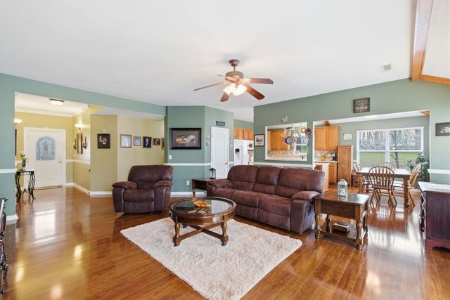 9207 Mockingbird Hills Ct, Bon Aqua, TN 37025