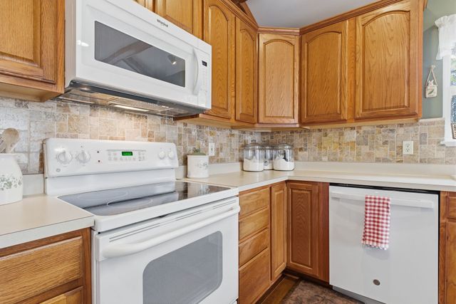 9207 Mockingbird Hills Ct, Bon Aqua, TN 37025