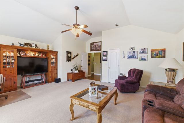 9207 Mockingbird Hills Ct, Bon Aqua, TN 37025