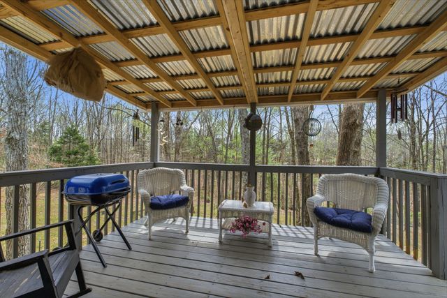 9207 Mockingbird Hills Ct, Bon Aqua, TN 37025