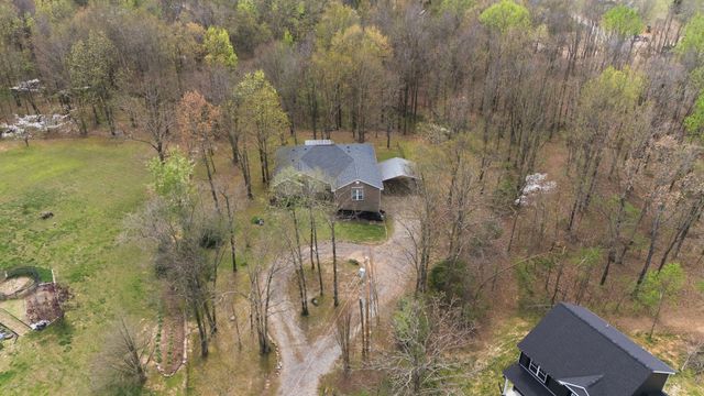 9207 Mockingbird Hills Ct, Bon Aqua, TN 37025