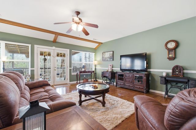 9207 Mockingbird Hills Ct, Bon Aqua, TN 37025