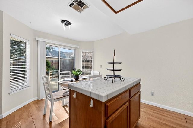 8312 Fintown Ct, Sacramento, CA 95828