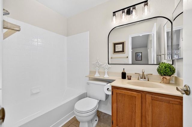 8312 Fintown Ct, Sacramento, CA 95828