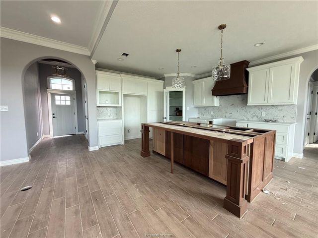 6423 Scenic View Trail, Bryan, TX 77808