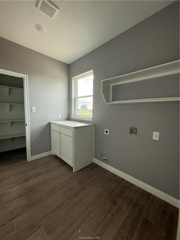 6423 Scenic View Trail, Bryan, TX 77808
