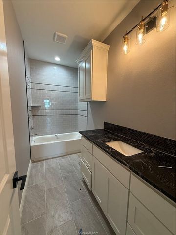 6423 Scenic View Trail, Bryan, TX 77808