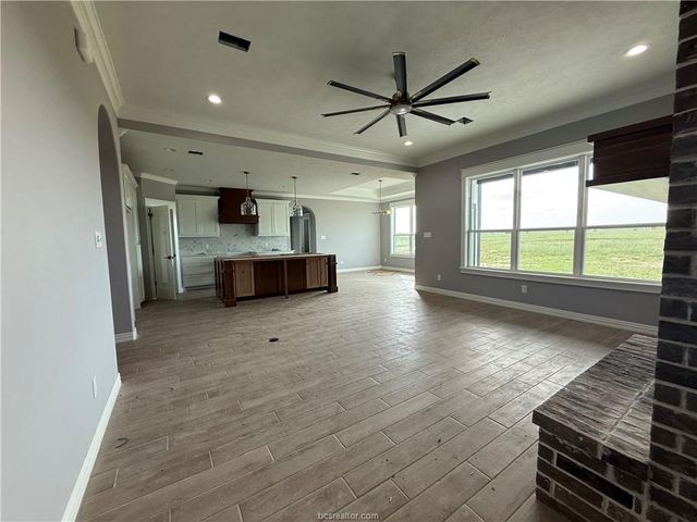 6423 Scenic View Trail, Bryan, TX 77808