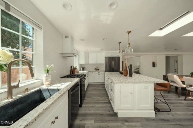 3359 Mills Avenue, La Crescenta, CA 91214