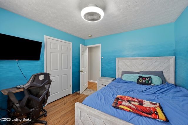 1112 Wood Glen Dr, Frankfort, KY 40601