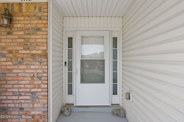 1112 Wood Glen Dr, Frankfort, KY 40601