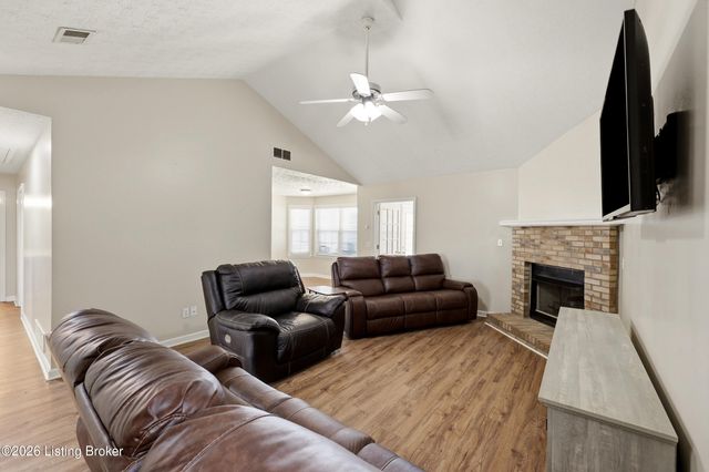 1112 Wood Glen Dr, Frankfort, KY 40601
