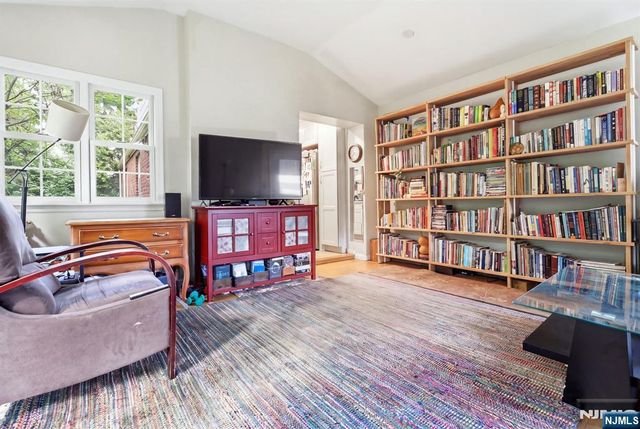 0-22 Saddle River, Fair Lawn, NJ 07410