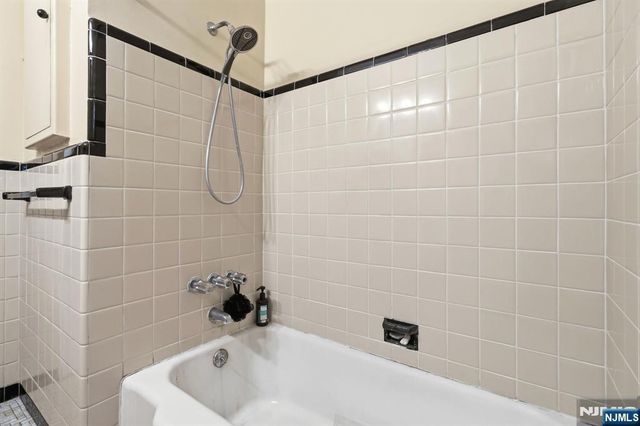 0-22 Saddle River, Fair Lawn, NJ 07410