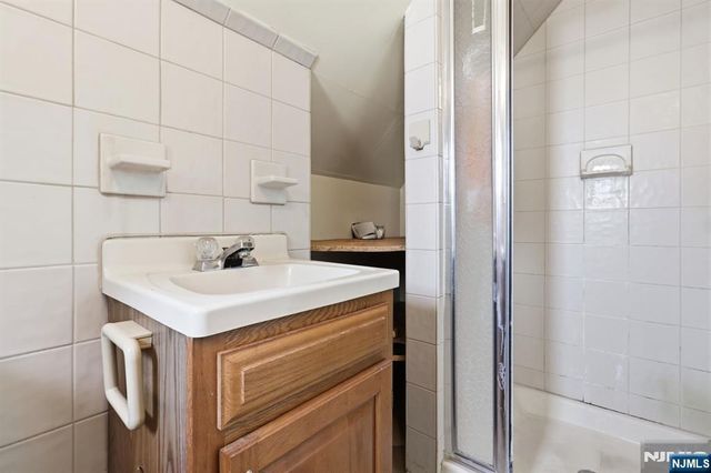 0-22 Saddle River, Fair Lawn, NJ 07410