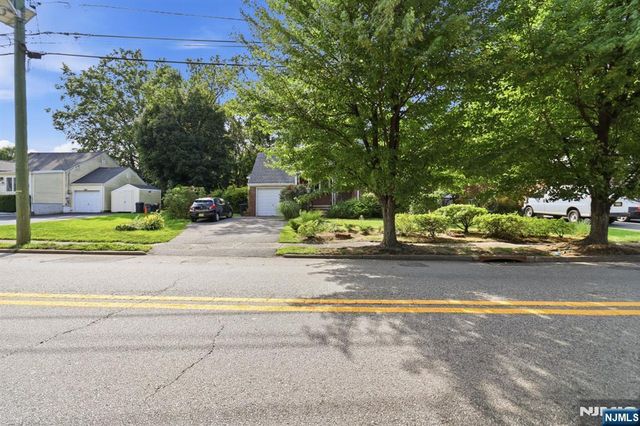 0-22 Saddle River, Fair Lawn, NJ 07410