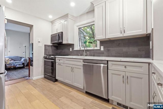 0-22 Saddle River, Fair Lawn, NJ 07410