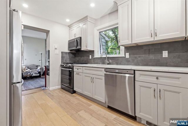 0-22 Saddle River, Fair Lawn, NJ 07410
