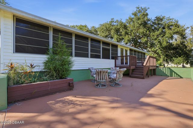 191 Howes Street, Oak Hill, FL 32759