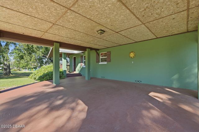 191 Howes Street, Oak Hill, FL 32759