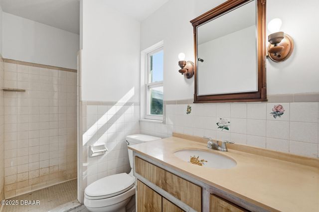 191 Howes Street, Oak Hill, FL 32759