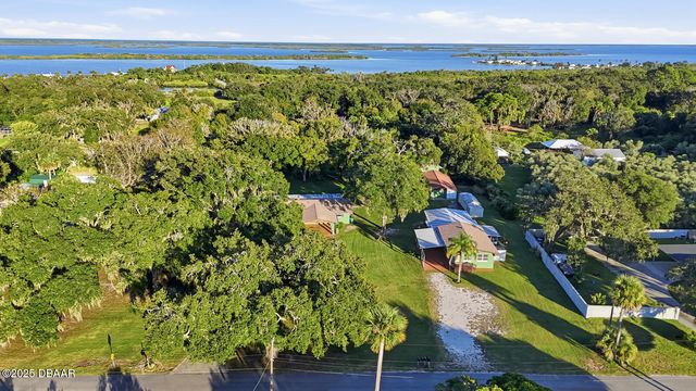 191 Howes Street, Oak Hill, FL 32759