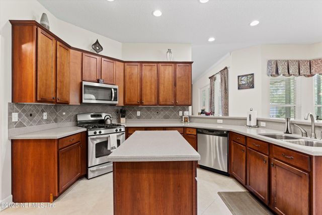 1112 HAWK WATCH Circle, St. Augustine, FL 32092