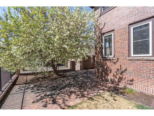 2833 E 8th Ave, Denver, CO 80206