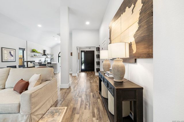 14222 Red Maple Wood, San Antonio, TX 78249