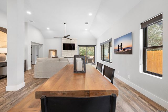 14222 Red Maple Wood, San Antonio, TX 78249