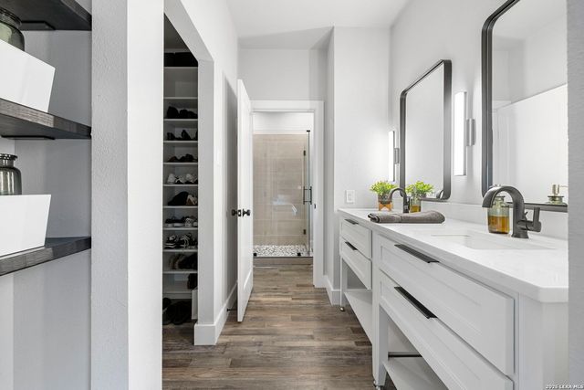 14222 Red Maple Wood, San Antonio, TX 78249