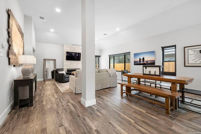 14222 Red Maple Wood, San Antonio, TX 78249