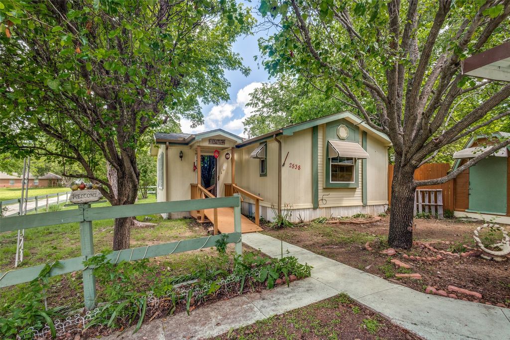 2538 Whiterock Road, Denton, TX 76208