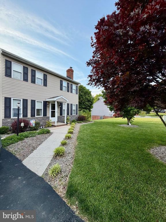 880 LISMORE BLVD, York, PA 17402