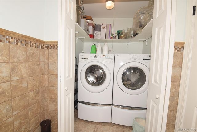 32 Lagoon Place, East Islip, NY 11730