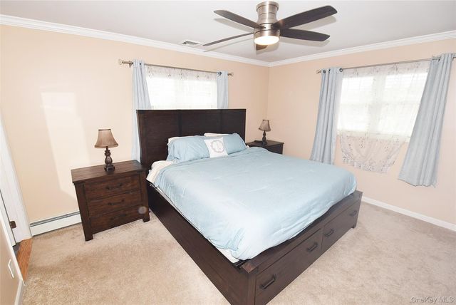 32 Lagoon Place, East Islip, NY 11730