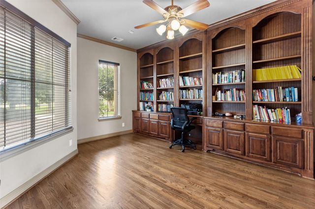 2406 Masters Drive, League City, TX 77573