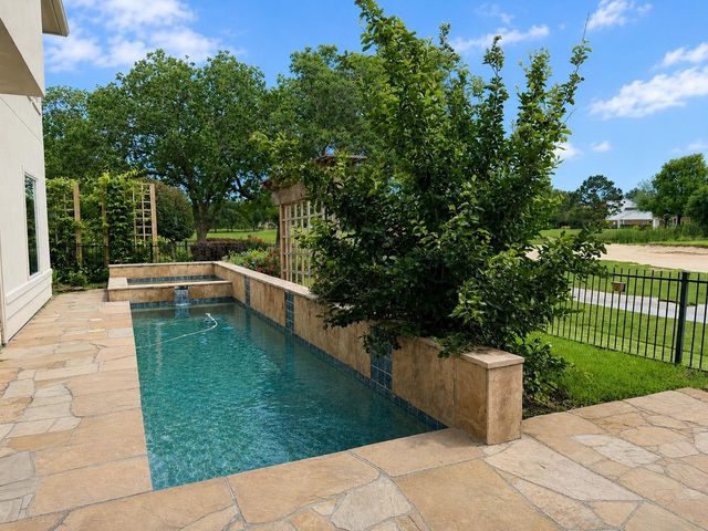 2406 Masters Drive, League City, TX 77573