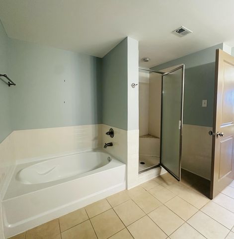 200 Manufacturers Road Apt 407, Chattanooga, TN 37405