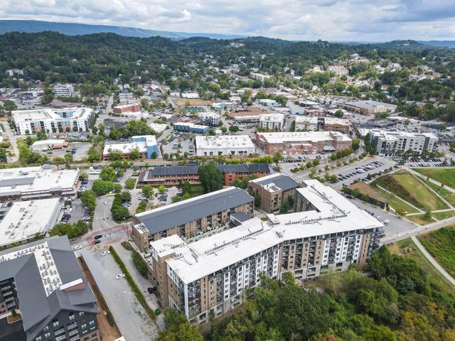 200 Manufacturers Road Apt 407, Chattanooga, TN 37405