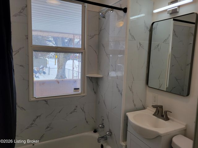 2150 W Lee St, Louisville, KY 40210