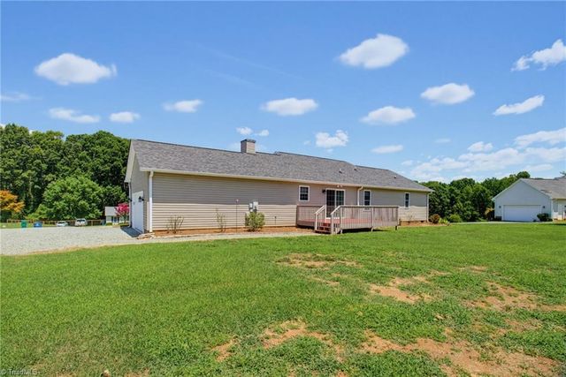 310 Dogwood Acres Lane, Madison, NC 27025