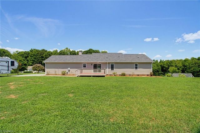 310 Dogwood Acres Lane, Madison, NC 27025